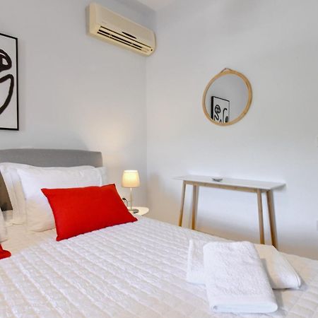 Amazing 2 Bedroom Apartment Overlooking The Marina Of Vourkárion Zewnętrze zdjęcie